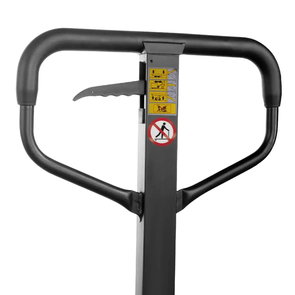 HPT‑P2PXXL handpalletwagen met extra lange vorken 2000mm, draagcapaciteit 2500 kg, close op tandem polyurethaan vorkwielen, close-up van het stuur