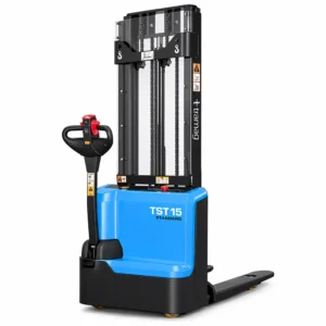 Tramag TST15 elektrische stapelaar met 1500 kg hefvermogen en compacte bouw voor gebruik in smalle gangpaden